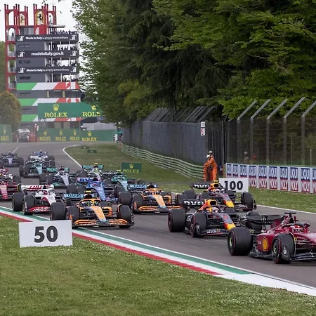 La Dimora Delle Emozioni - Il Fascino Del Centro Storico E L'adrenalina Dell'autodromo * Imola