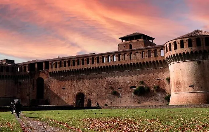 La Dimora Delle Emozioni - Il Fascino Del Centro Storico E L'adrenalina Dell'autodromo * Imola